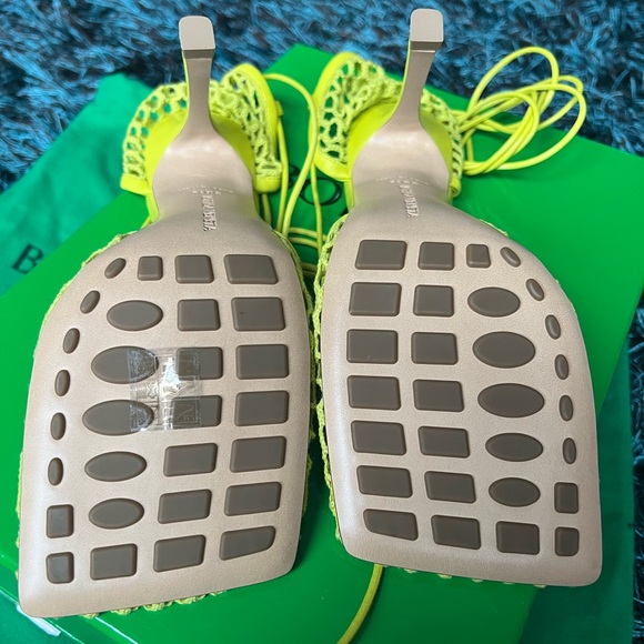 Brand new Authentic Bottega Veneta Stretch Sandals 💚 - Picture 11 of 11